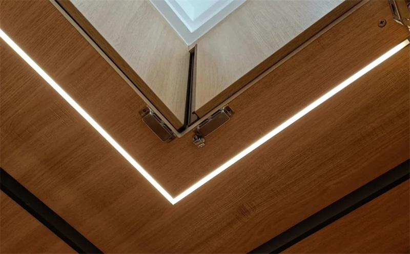 转角衣柜柜灯灯光